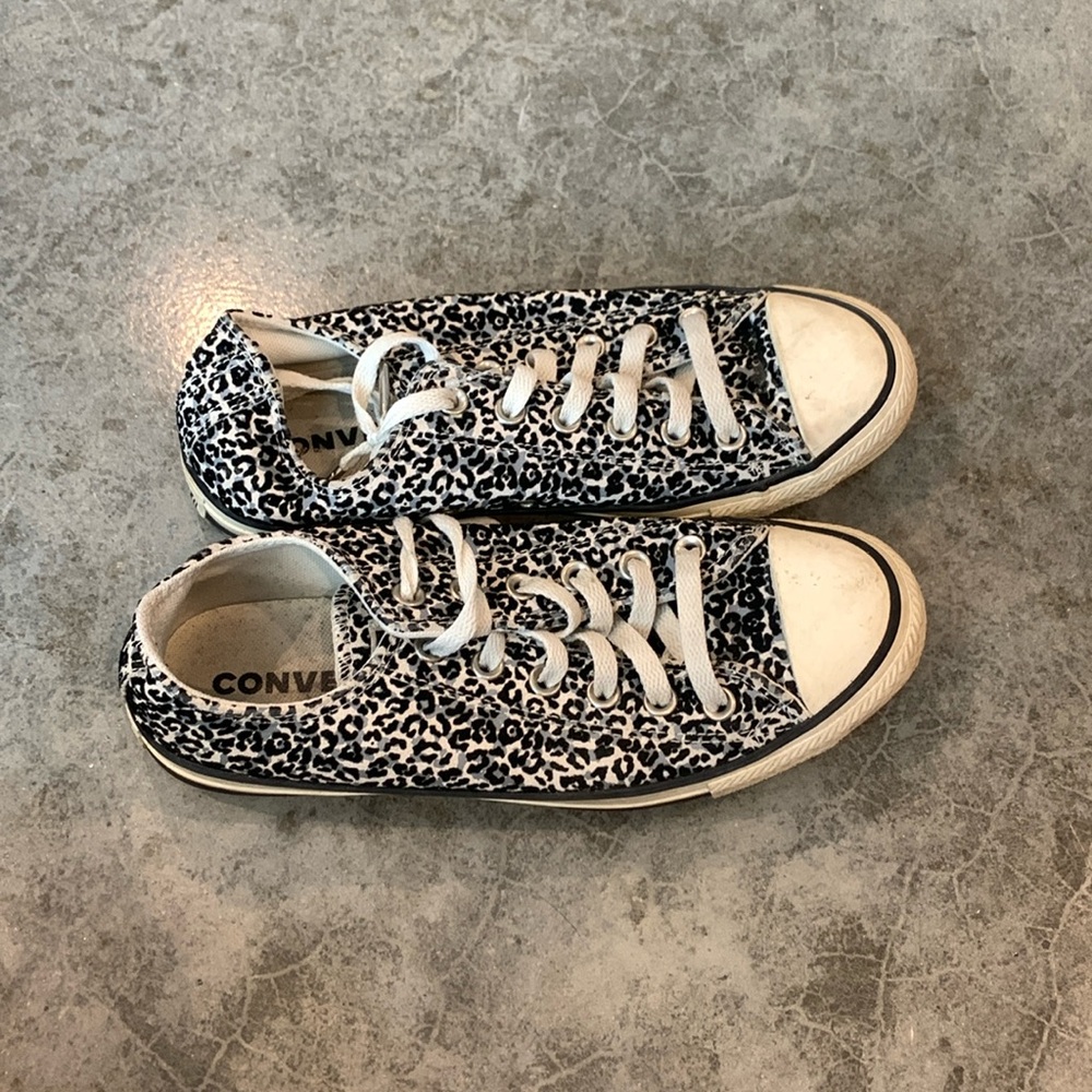 Size 8 Converse